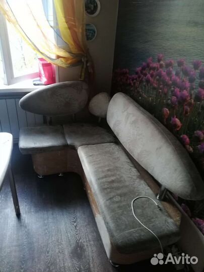 Продам диван кухонный