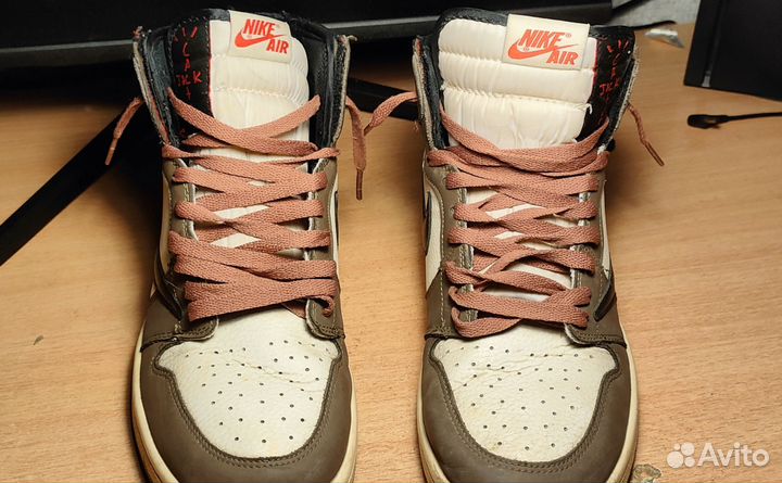 Nike air jordan 1 travis scott