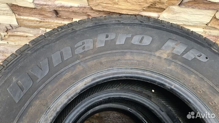 Hankook Dynapro HP2 RA33 235/75 R15 105