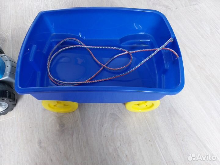 Грузовик, трактор тележка большие