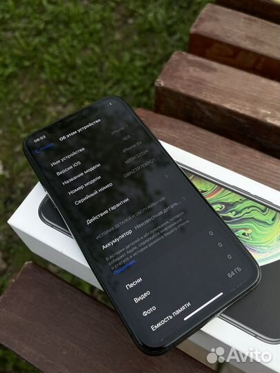 iPhone Xs, 64 ГБ
