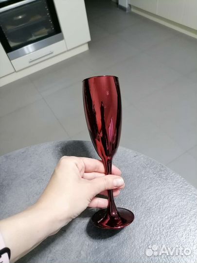 Бокалы для шампанского цветные