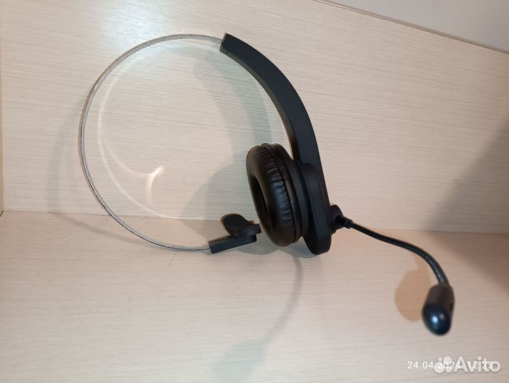 Bluetooth гарнитура на одно ухо (Wireless phones)
