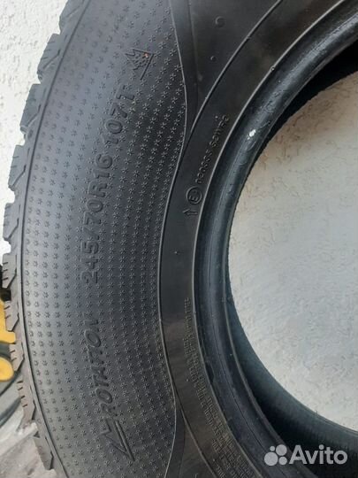 Kumho I'Zen RV Stud KC16 245/70 R16 107T