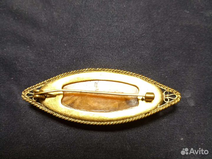 Брошь. Янтарь СССР