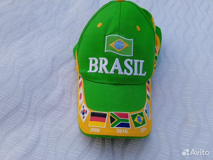 Бейсболка и футболка коллекционные. Бразилия