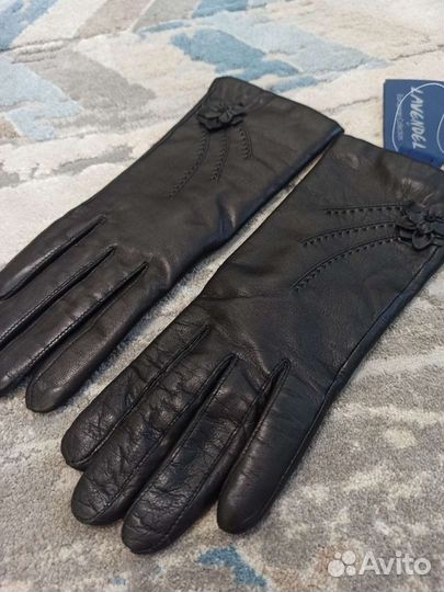Перчатки деми женские, кожаные, новые, размер 6.5