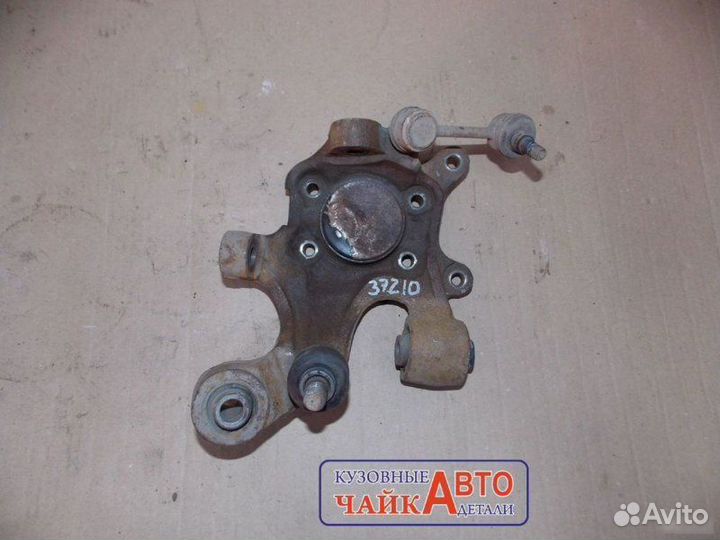 Кулак задний правый Hyundai Sonata 5 NF