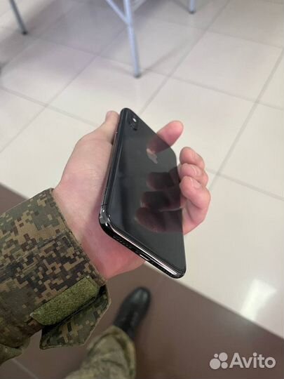 iPhone X, 64 ГБ