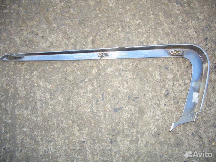 Молдинг переднего бампера левый Лада Веста с 15