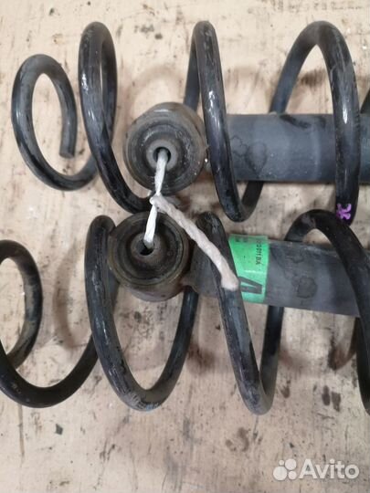 Амортизаторы задние volkswagen new beetle 2003 год