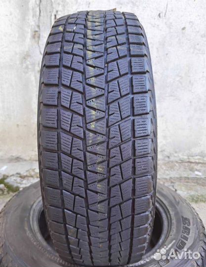 Bridgestone Blizzak DM-V1 225/65 R17 102R