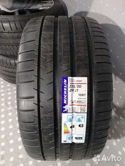 Michelin Pilot Super Sport 285/35 R21 и 325/30 R21 108Y