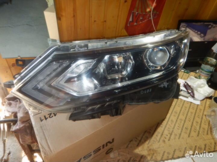 Фара левая Nissan Qashqai J11 рестайлинг