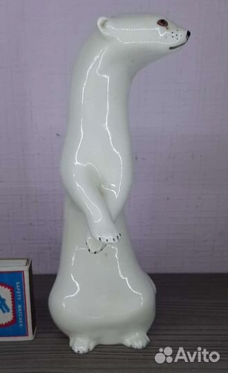 Фарфоровая статуэтка Хорёк, курица, ласка лфз