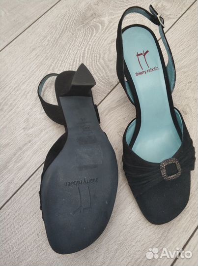 Продам новые кожа/замша босоножки Thierry rabotin