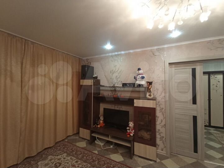 2-к. квартира, 57 м², 2/9 эт.