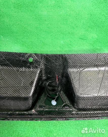 Диффузор задний кованный карбон BMW F90 LED CS