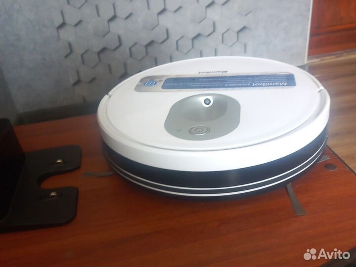 Робот пылесос мамибот