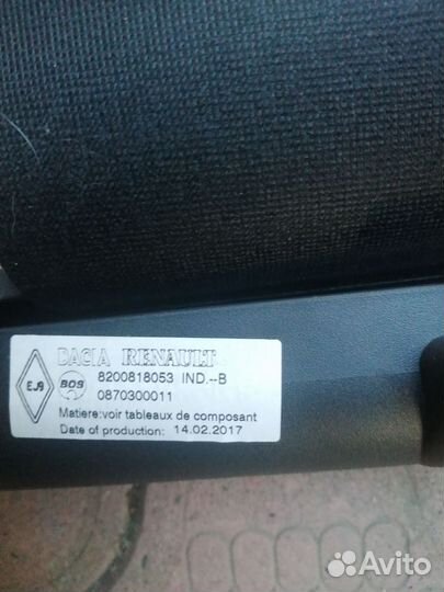 Задняя шторка багажника renault