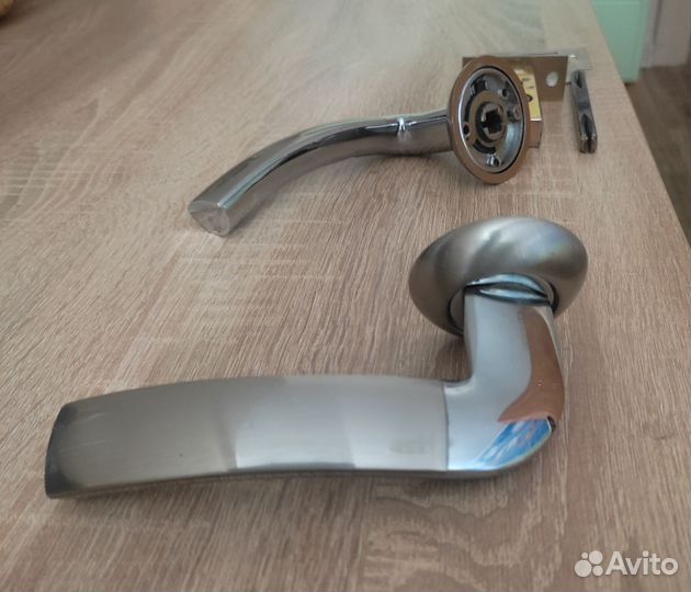 Дверная ручка