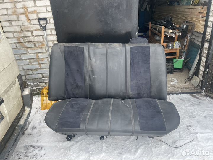 Подам сидения w210