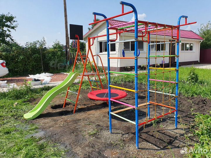 Детская уличная игровая площадка горка и качели