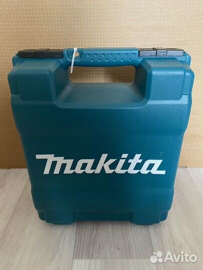 Шуруповерт Makita (Макита) df488dwae 18v 2x2Ач