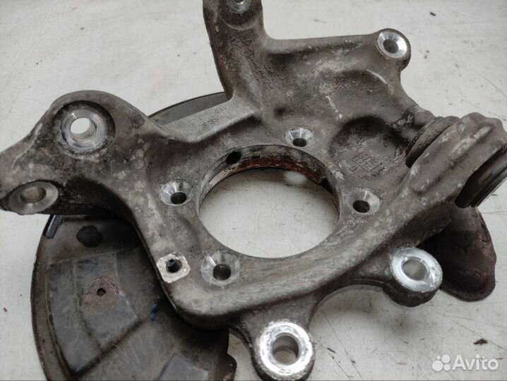 Кулак задний левый Mercedes Slk R172 1.8 2011