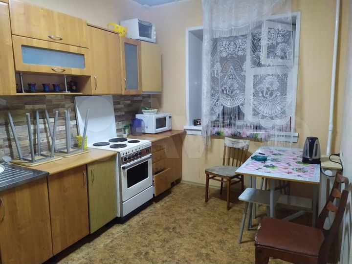 3-к. квартира, 60 м², 2/5 эт.