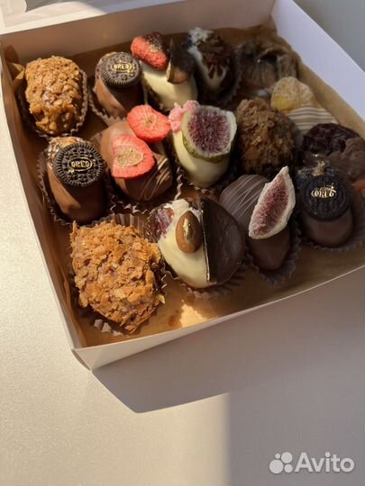 Королевские финики с арахисовой пастой