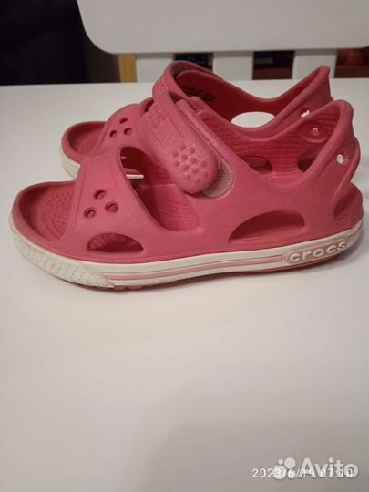 Сандалии crocs