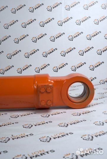 Гидроцилиндр ковша Hitachi zx200-3 4638279