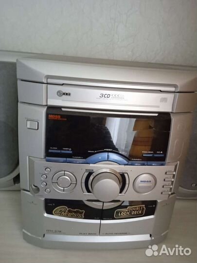 Музыкальный центр