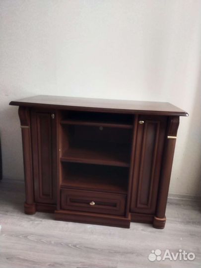 Тумба для радиоаппаратуры Наполи