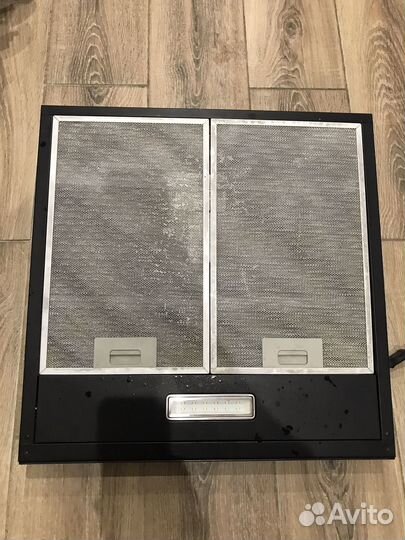 Электрическая кухонная вытяжка