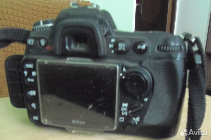 Продам зеркальный фотоаппарат