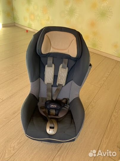 Автомобильное кресло chicco 9 - 18 кг