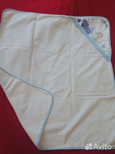 Пакетом детские принадлежности