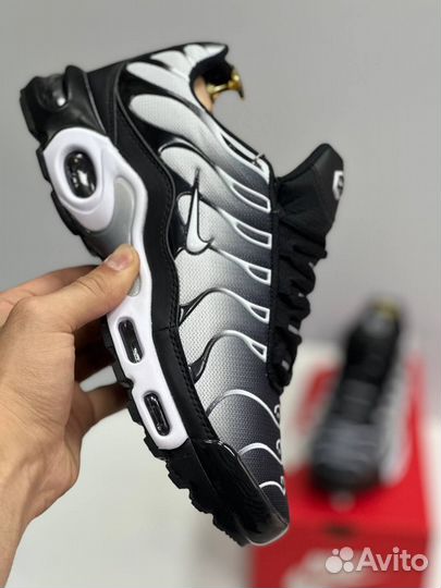 Кроссовки мужские nike air max tn plus