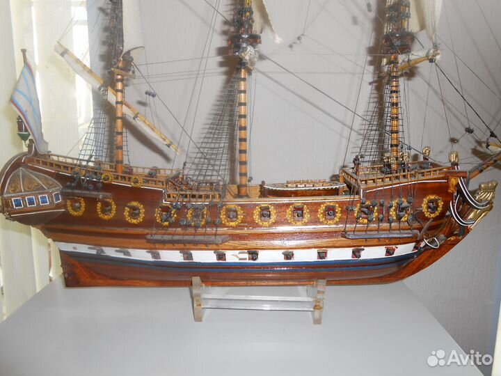 Модель корабля