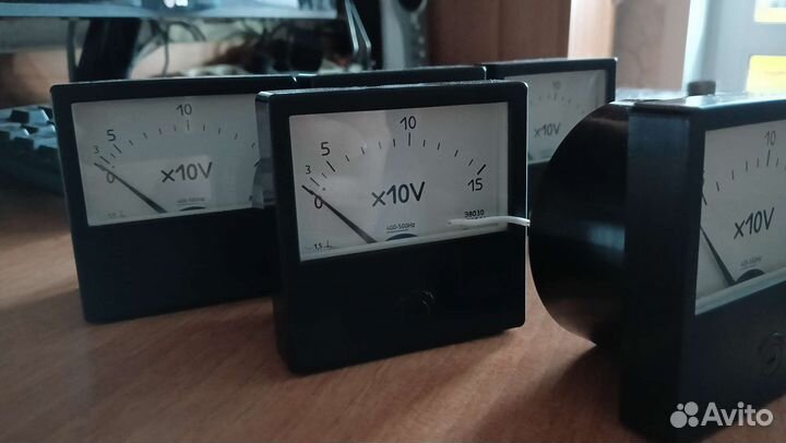 Вольтметр Э8030 150 В