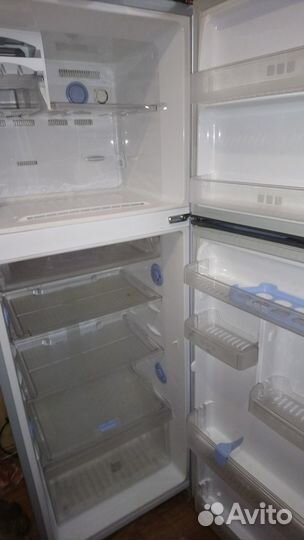 Продаю холодильник Samsung