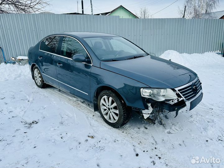 Volkswagen Passat 1.8 AT, 2010, битый, 170 000 км