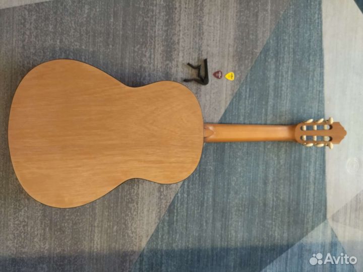 Классическая гитара yamaha c40