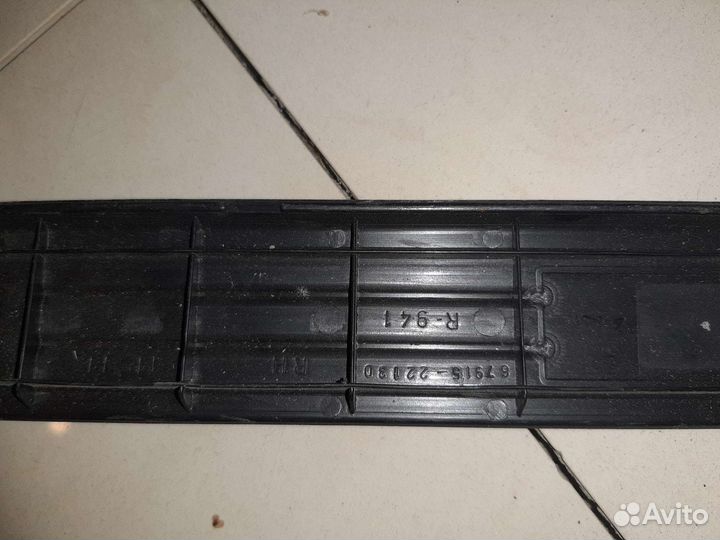 Порожек наружный задний Тойота Марк Х 2004-2009г.в