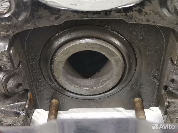 Суппорт задний правый Maserati Quattroporte 5 2006