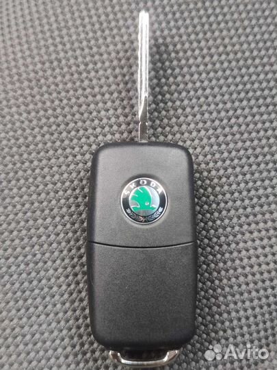 Выкидной ключ Skoda