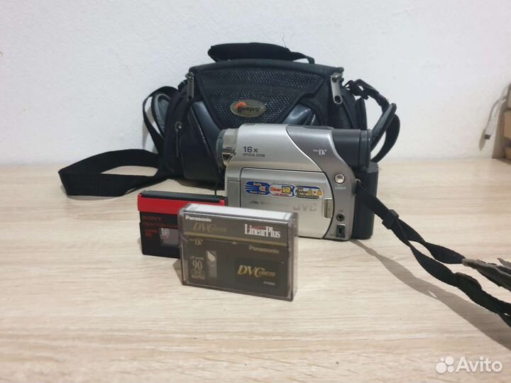 Видеокамера jvc