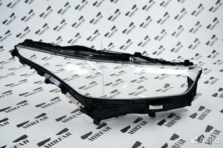 Правое стекло фары Toyota Highlander 2019-2024 LOW